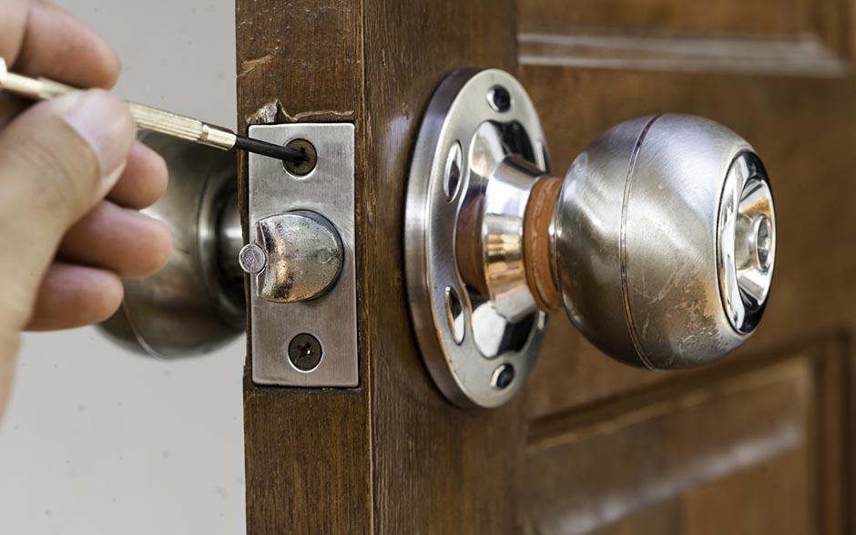 porte claquée clef l'intérieur Saint-Just-en-Chaussée